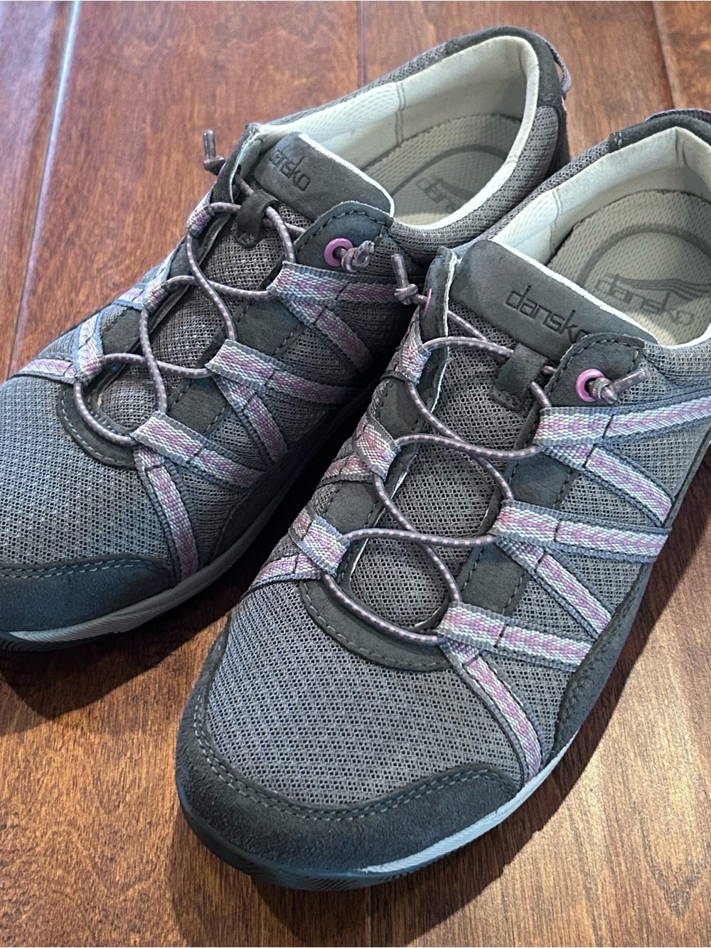 Dansko Harlyn Gray Pink Leather Suede Mesh EVA Light Sneakers Womens EU 39 US 9